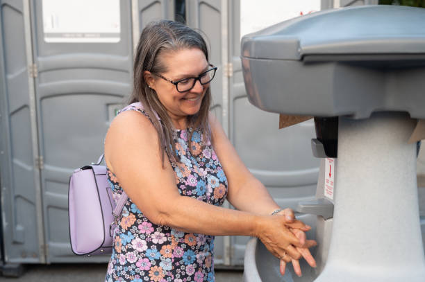 Best Portable toilet rental cost  in Cave Junction, OR